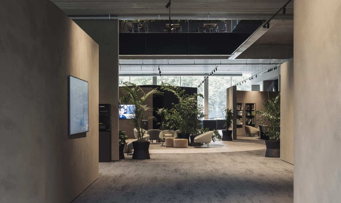 Barrow_lounge_chairs_Barrow_poufs_Ethnicraft_Beaulieu_case