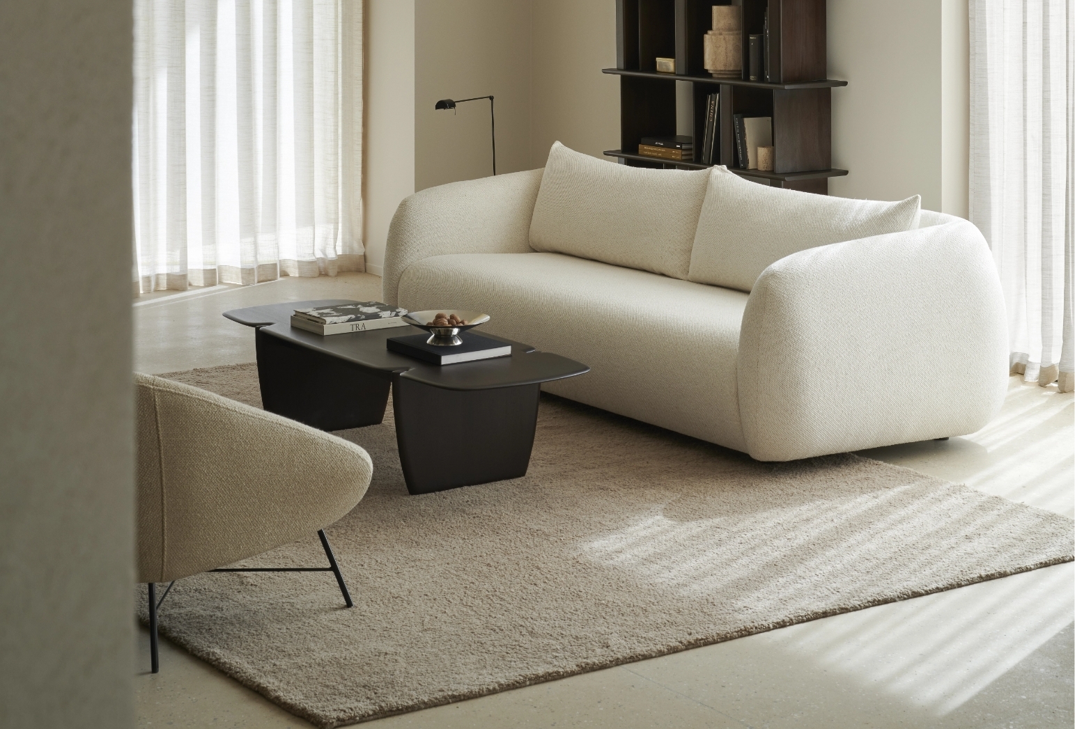 Contour_sofa_barrow_lounge_chair_pi_coffee_table_Ethnicraft