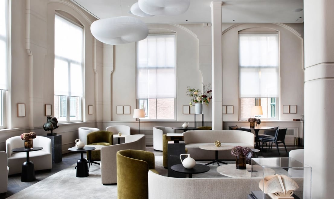 Ellipse_sofa_Pillows_Maurits_at_the_Park_The_Living_Ethnicraft_case