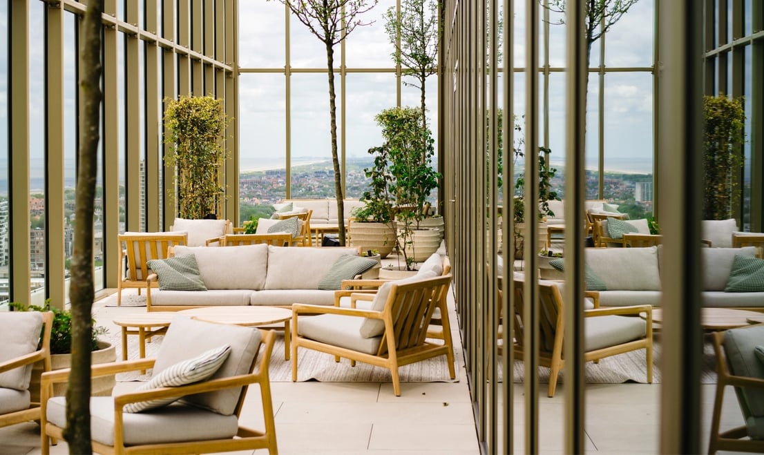 Jack_outdoor_sofa_lounge_chair_natural_quatro_coffee_side_table_Ethnicraft_Haut_Ostend