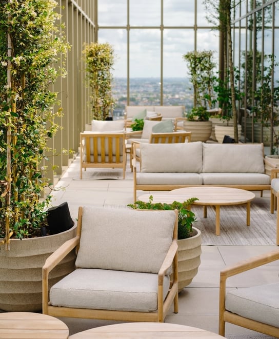 Jack_outdoor_sofas_lounge_chairs_natural_quatro_coffee_side_table_Ethnicraft_Haut_Ostend