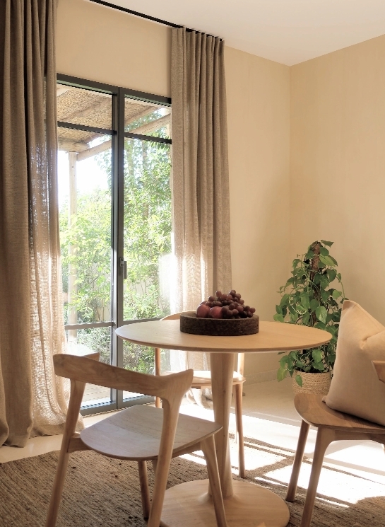 Torsion_table_bok_dining_chair_cases_Ethnicraft